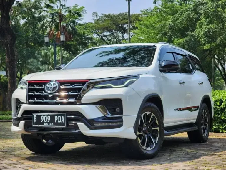 Toyota-Fortuner-2.4-Vrz-Trd-Solar-At-BolaGG