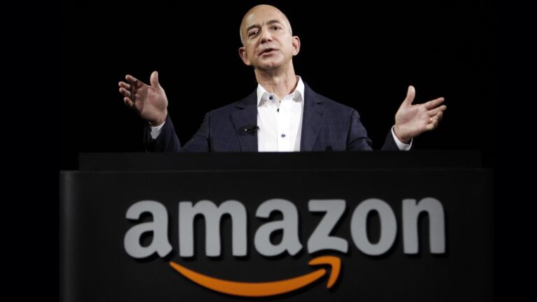 045204600_1441515479-CEO-Amazon-Jeff-Bezos-2