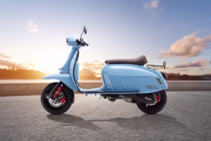 scomadi-turismo-piccolo-150i-left-side-view-full-image-149286