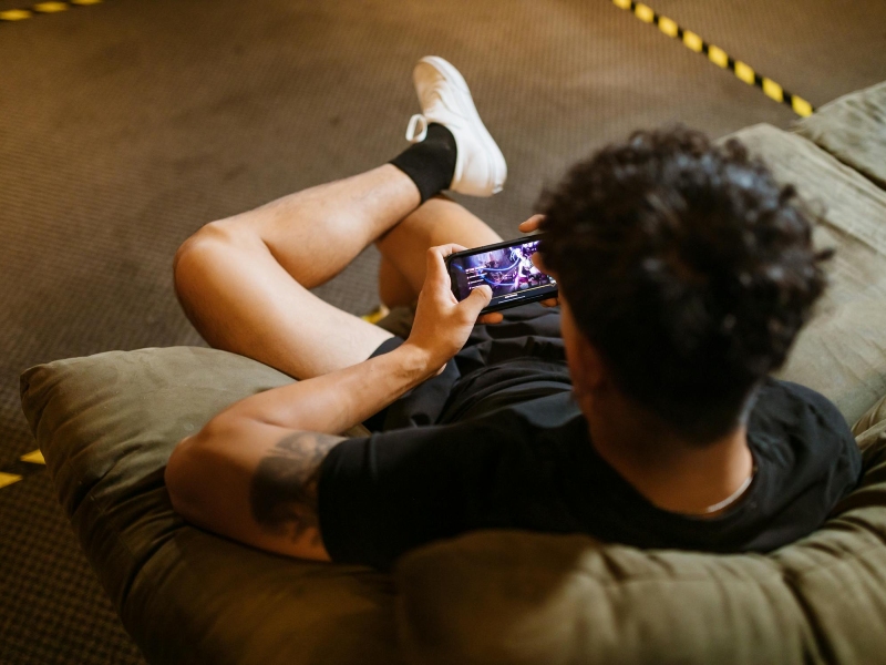 smartphone-gaming-YG61p